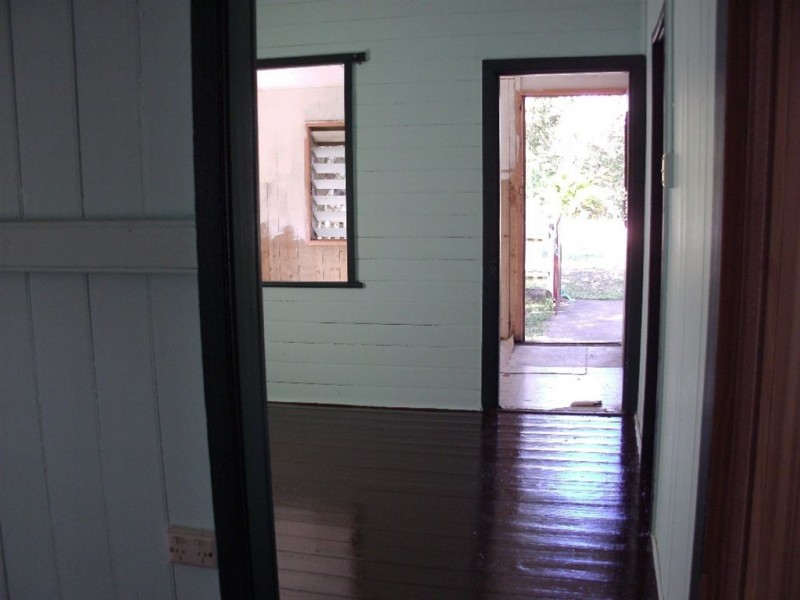 31 Crown St, Mount Morgan QLD 4714