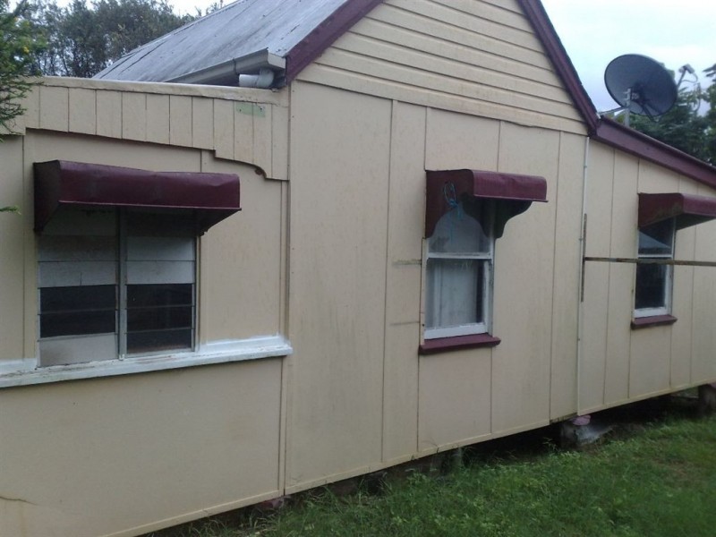 31 Crown St, Mount Morgan QLD 4714