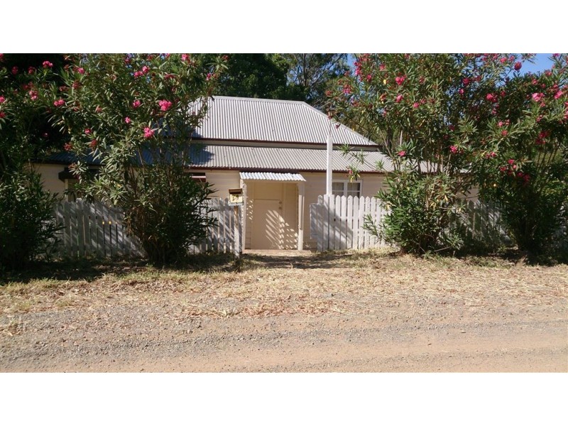 79 River St, Mount Morgan QLD 4714