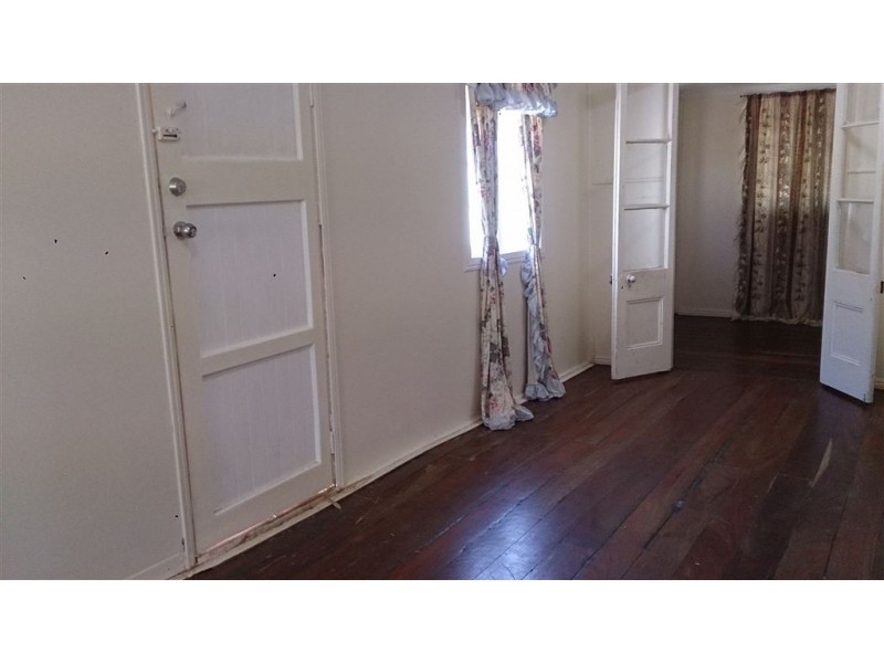 79 River St, Mount Morgan QLD 4714