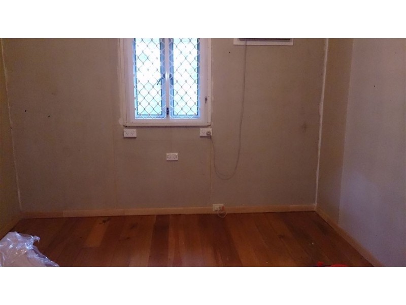 26 West Street, Mount Morgan QLD 4714