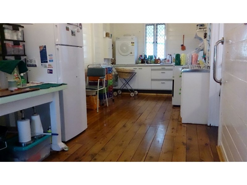 26 West Street, Mount Morgan QLD 4714