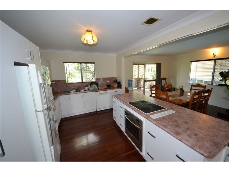 13 Barker Street, Kawana QLD 4701