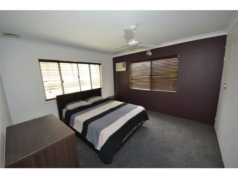 13 Barker Street, Kawana QLD 4701