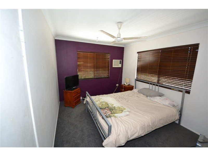 13 Barker Street, Kawana QLD 4701