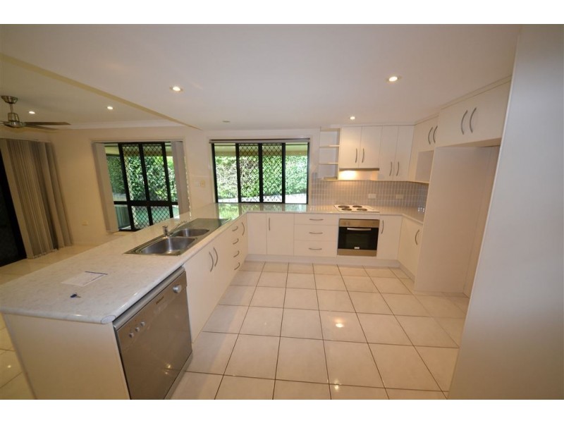5 Kristin Close, Gracemere QLD 4702