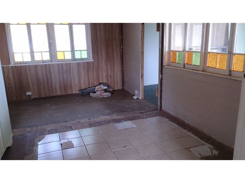 11 Lukin Street, Mount Morgan QLD 4714