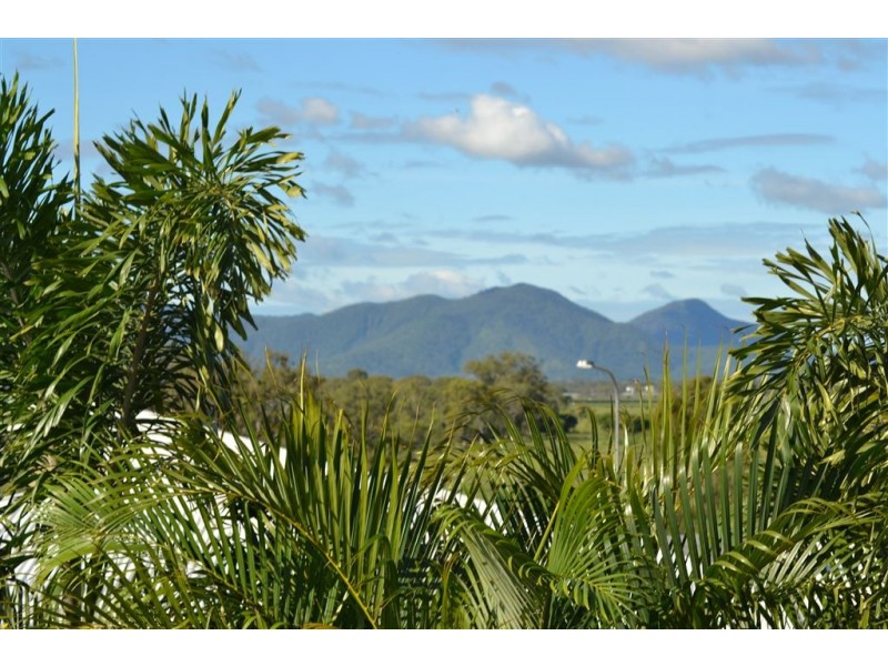 12 Angela Court, Gracemere QLD 4702