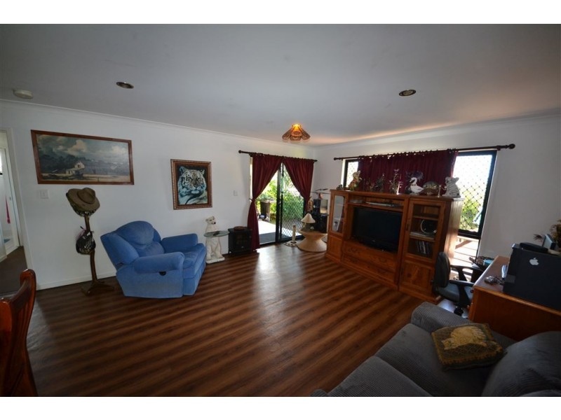 12 Angela Court, Gracemere QLD 4702