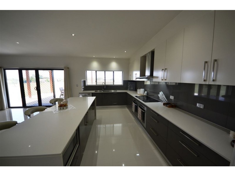 11 Huff Street, Gracemere QLD 4702