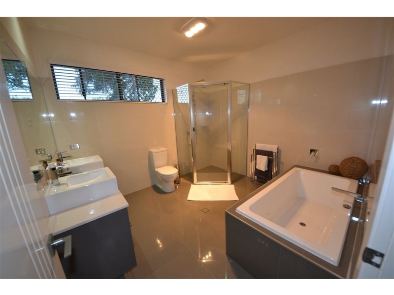 11 Huff Street, Gracemere QLD 4702