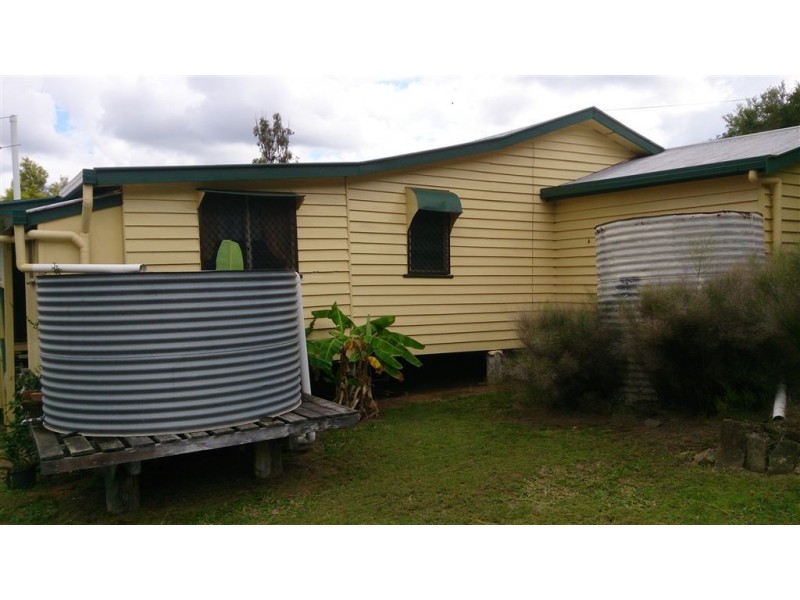 70 Hall Street, Mount Morgan QLD 4714