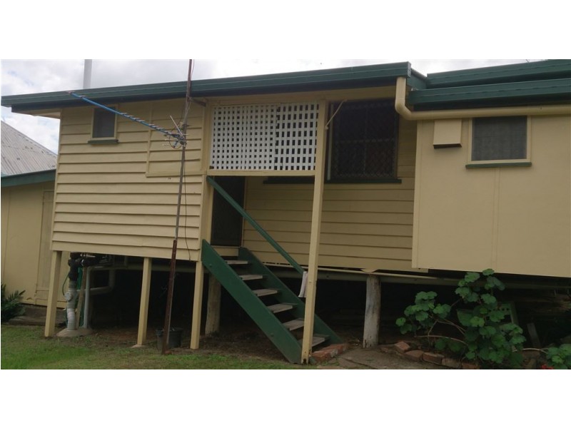 70 Hall Street, Mount Morgan QLD 4714