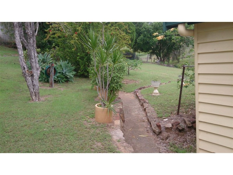 70 Hall Street, Mount Morgan QLD 4714