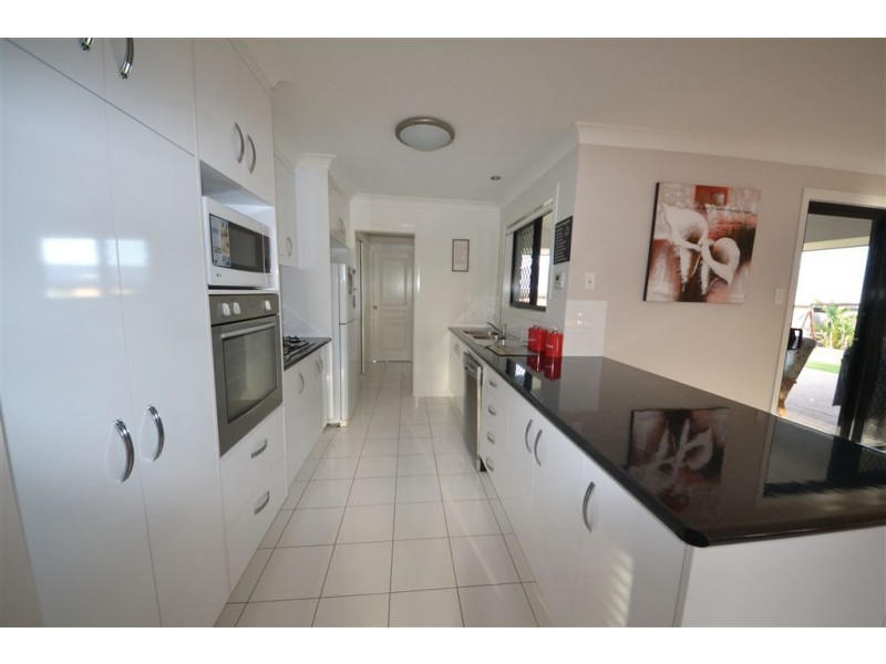 3 Jamie Crescent, Gracemere QLD 4702