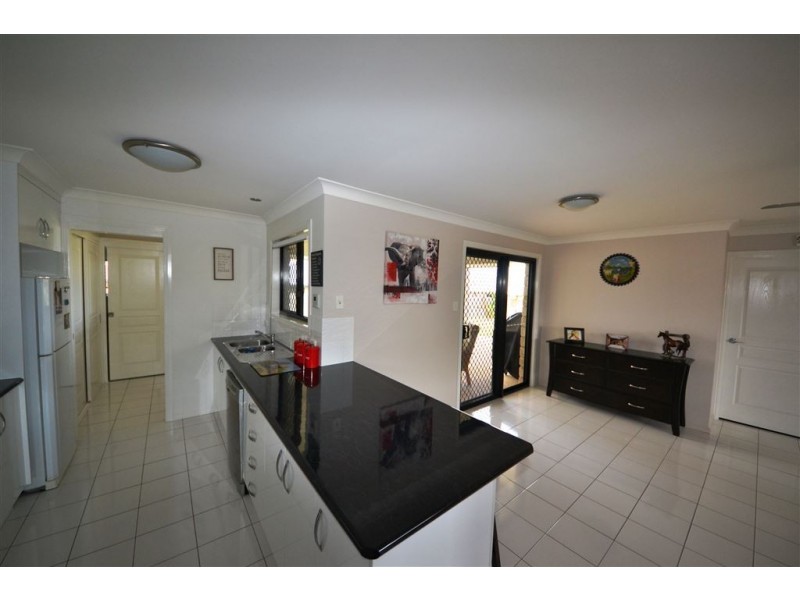 3 Jamie Crescent, Gracemere QLD 4702