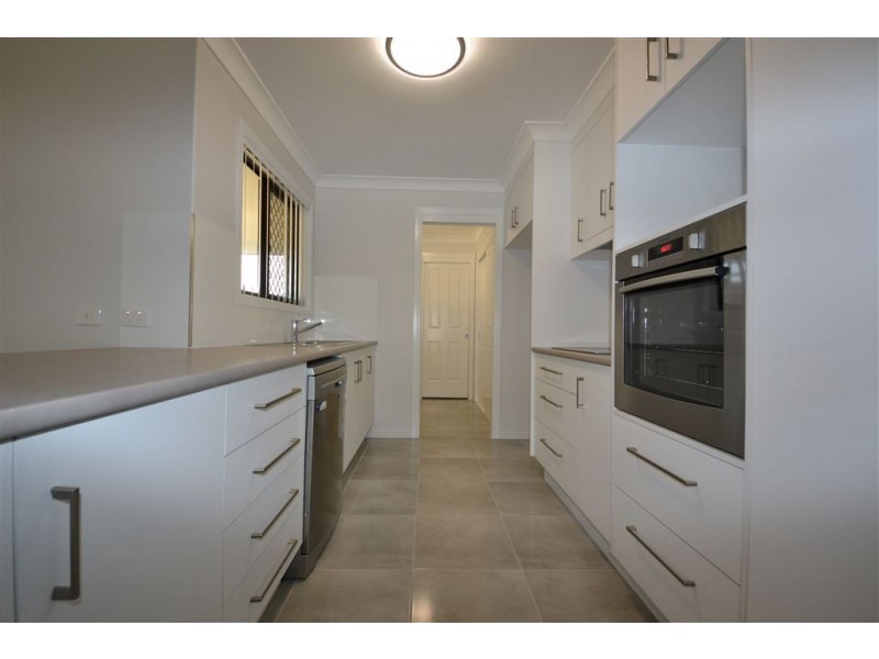 24 Burke and Wills Drive, Gracemere QLD 4702