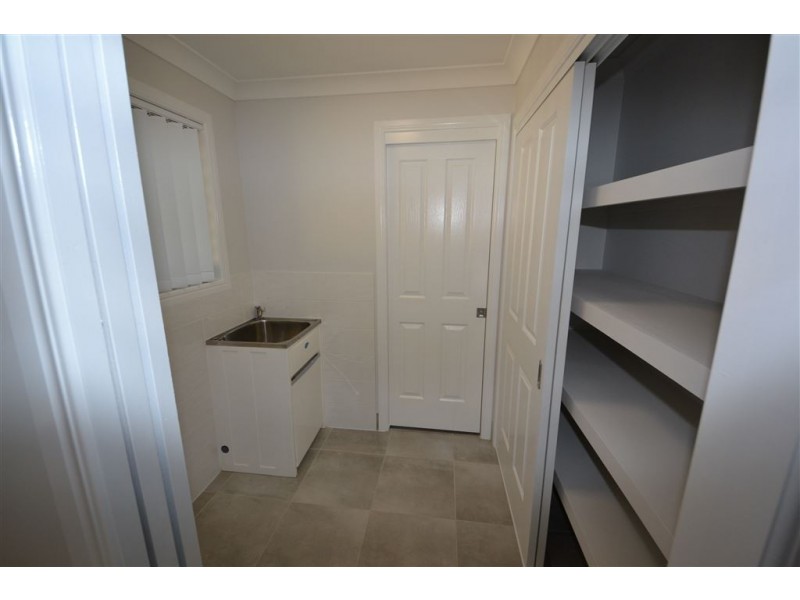 24 Burke and Wills Drive, Gracemere QLD 4702