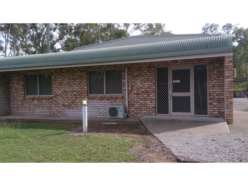 4 Showgrounds Rd, Mount Morgan QLD 4714