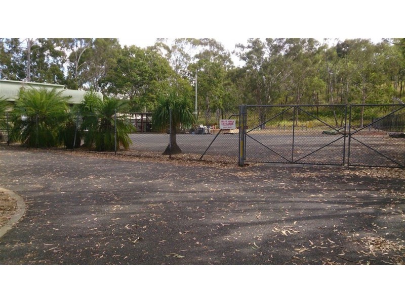 4 Showgrounds Rd, Mount Morgan QLD 4714