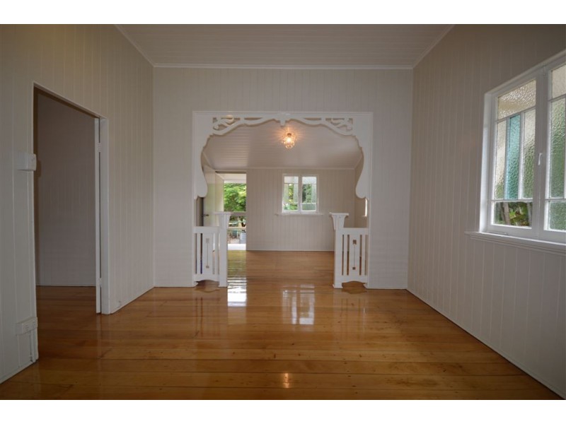 4 Neil Street, Mount Morgan QLD 4714