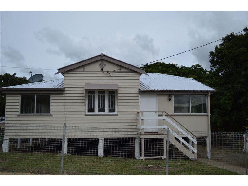 4 Neil Street, Mount Morgan QLD 4714