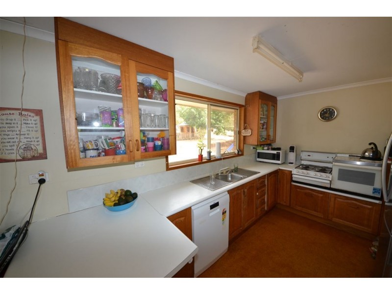 108 Bartlem Road, Westwood QLD 4702