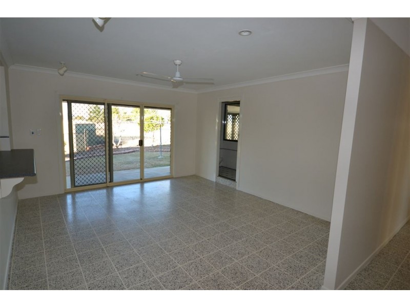 4 Roy Place, Gracemere QLD 4702