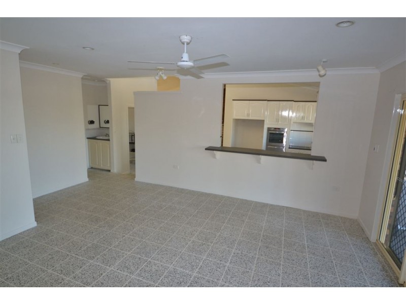 4 Roy Place, Gracemere QLD 4702