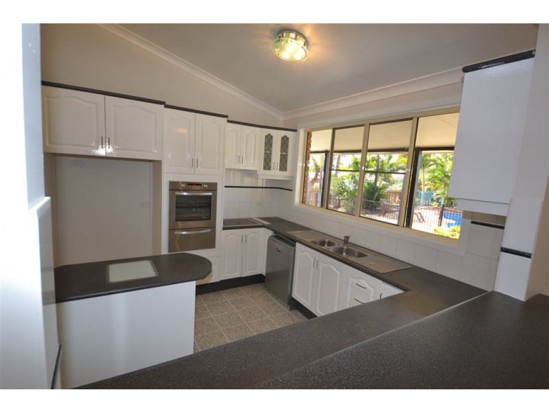 4 Roy Place, Gracemere QLD 4702