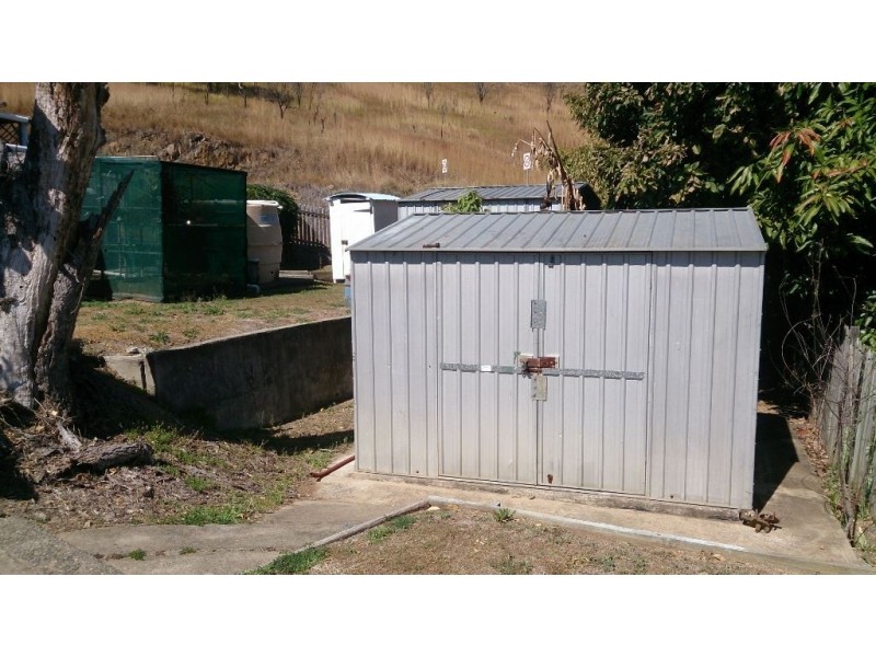 1 Clarence Street, Mount Morgan QLD 4714