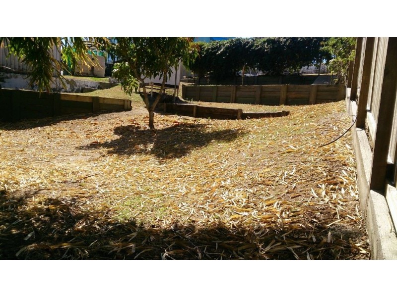 1 Clarence Street, Mount Morgan QLD 4714