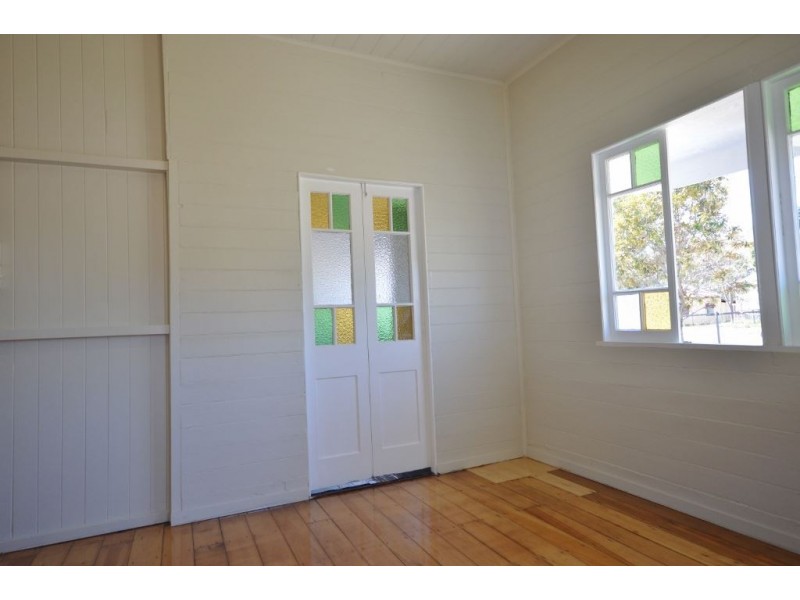 10 James Street, Mount Morgan QLD 4714