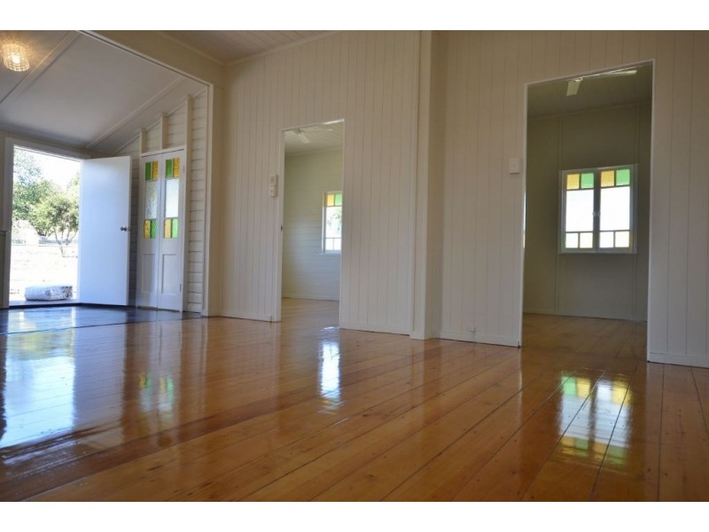 10 James Street, Mount Morgan QLD 4714
