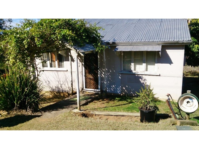 23 West Street, Mount Morgan QLD 4714