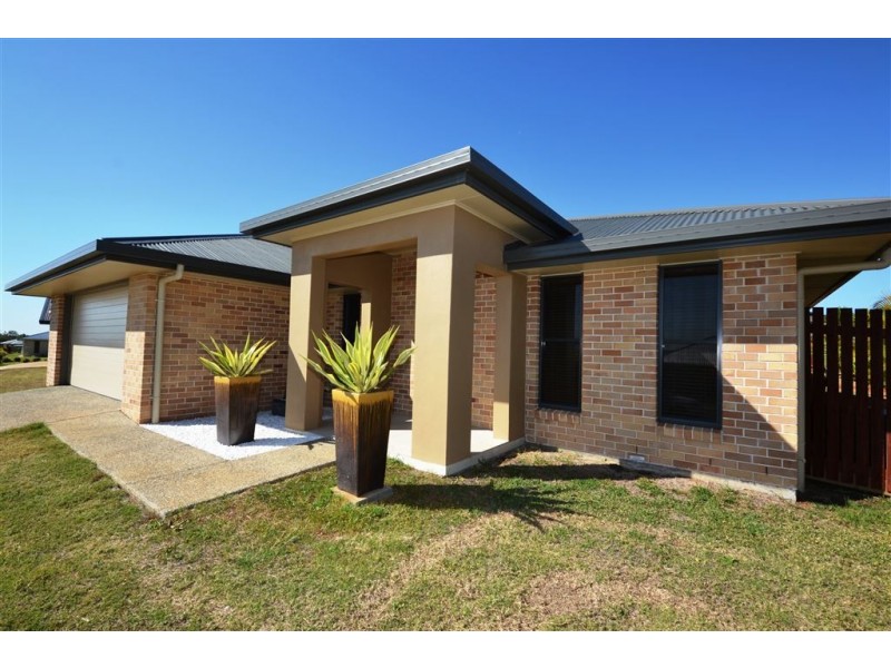 66 Jamie Crescent, Gracemere QLD 4702