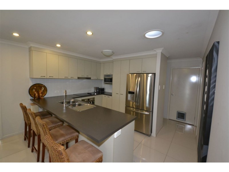 66 Jamie Crescent, Gracemere QLD 4702