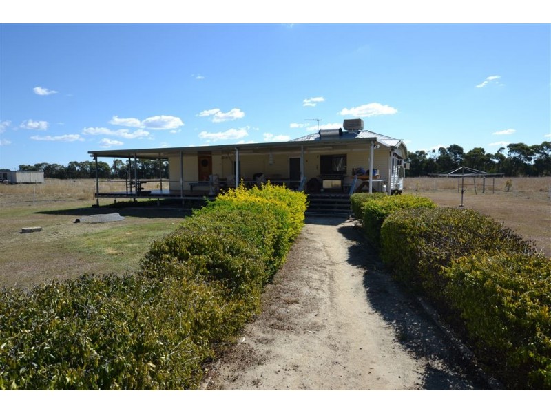 222 Del Rosa Road, Alton Downs QLD 4702
