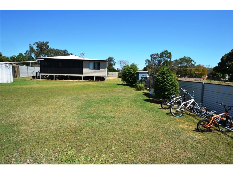 65 Moonmera Street, Kabra QLD 4702