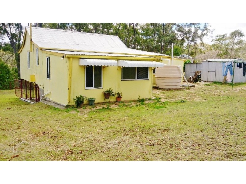2 Clarence Street, Mount Morgan QLD 4714