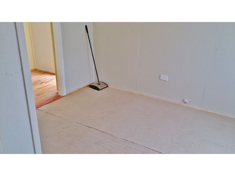 2 Clarence Street, Mount Morgan QLD 4714