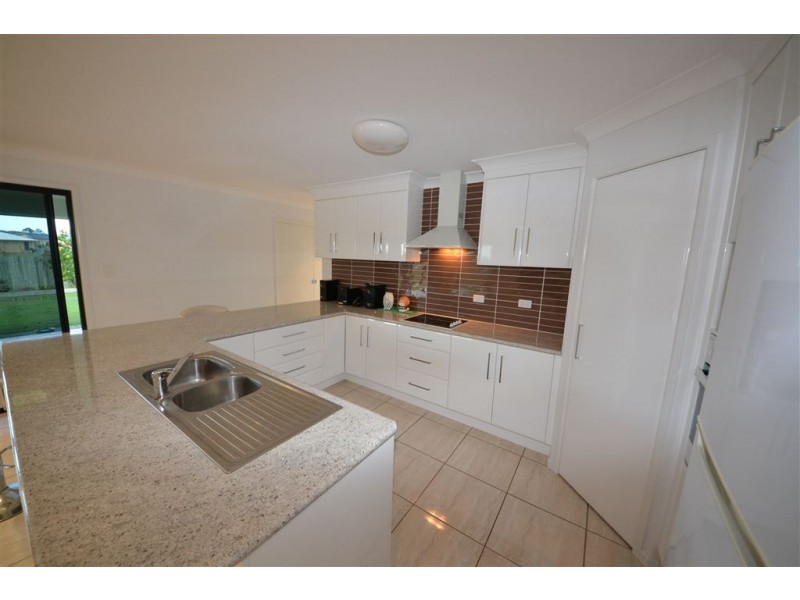 12 Ingram Drive, Gracemere QLD 4702