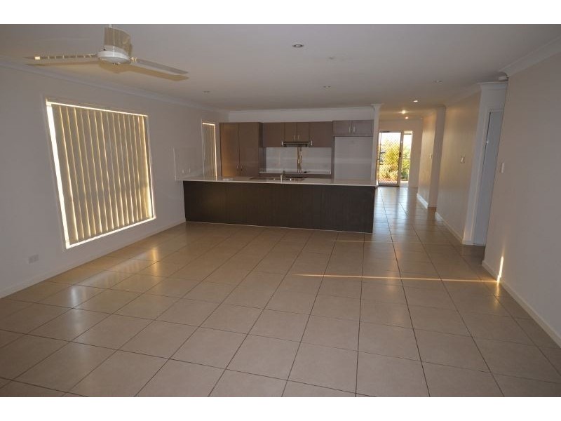 4 Belltrees Place, Gracemere QLD 4702