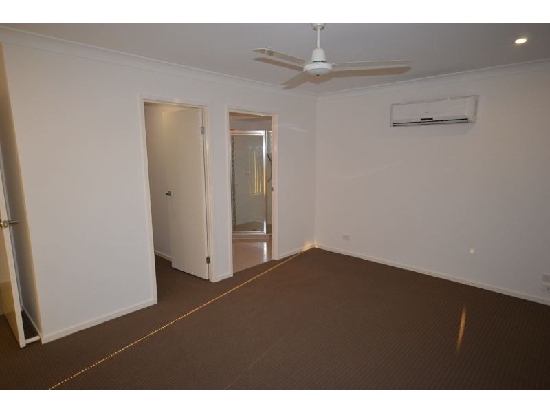 4 Belltrees Place, Gracemere QLD 4702