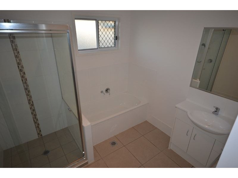 4 Belltrees Place, Gracemere QLD 4702