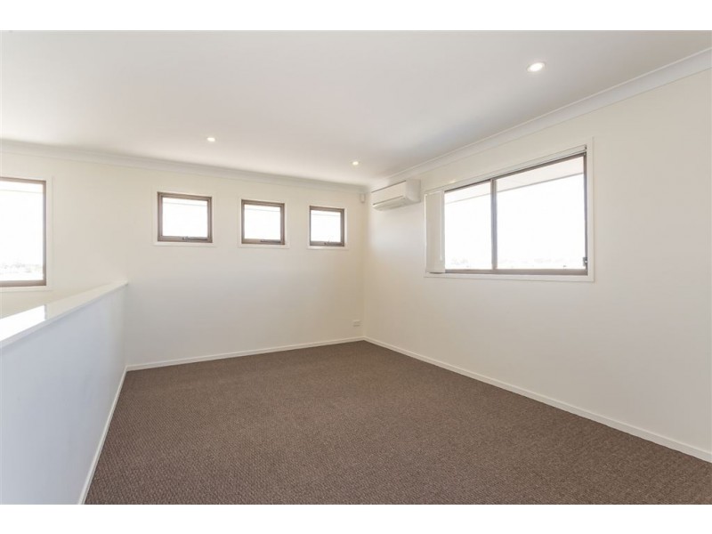35 Doongarra Crescent, Gracemere QLD 4702