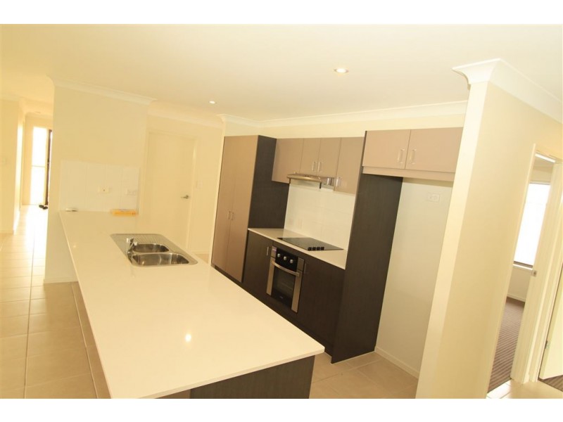 26 Chatterton Boulevard, Gracemere QLD 4702