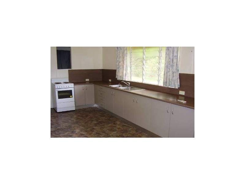 38 Gordon Street, Mount Morgan QLD 4714