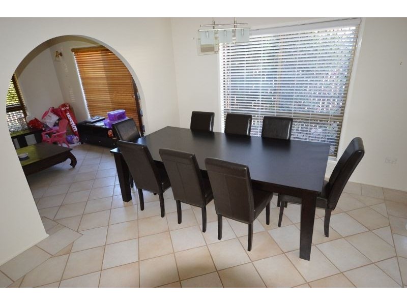 6 Mcrae Pl, Frenchville QLD 4701