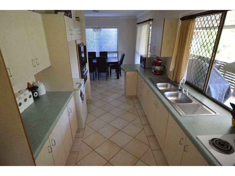 6 Mcrae Pl, Frenchville QLD 4701